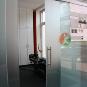 Blick in die SpineMED-Kabine in der Praxis Orthopädie am St.Lambertiplatz in Lüneburg.